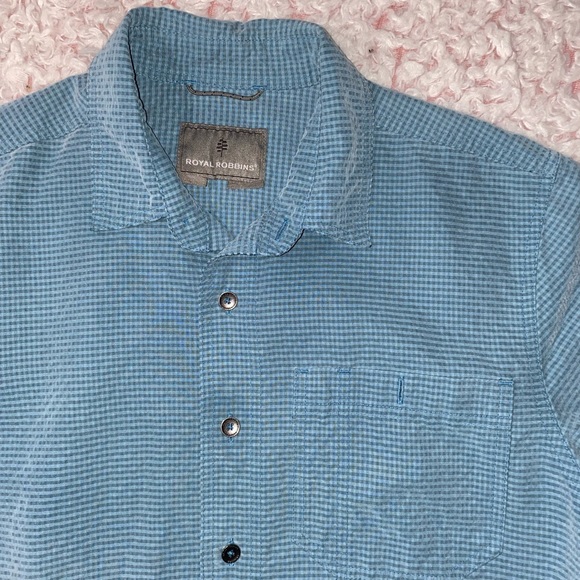 Royal Robbins Short Sleeve button down - Picture 2 of 3